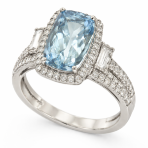 18K WHITE GOLD AQUAMARINE AND DIAMOND RING