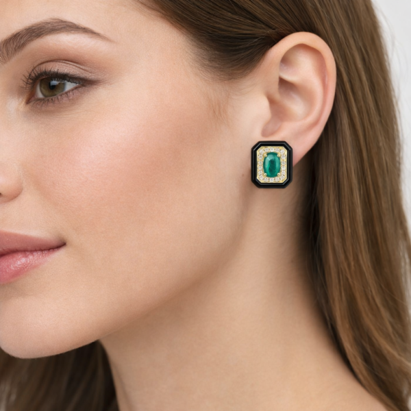 18K YELLOW GOLD EMERALD AND BALCK AGATE DIAMOND EARRING