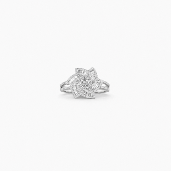 FLOWER RING 1 18K WHITE GOLD DIAMOND RING