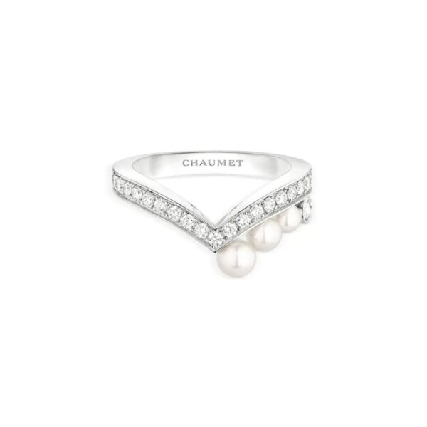 18K WHITE GOLD PEARL AND DIAMOND RING
