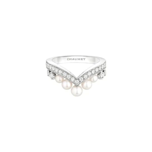18K WHITE GOLD PEARL AND DIAMOND RING