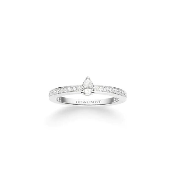18K WHITE GOLD DIAMOND RING