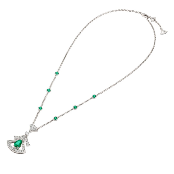 18K WHITE GOLD EMERALD AND DIAMOND NECKLACE