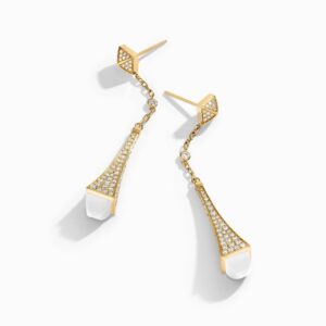 18K YELLOW GOLD WHITE AGATE AND DIAMOND TEARDROP EARRING