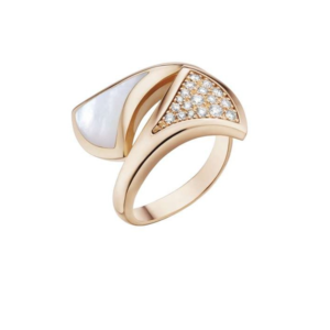18K ROSE GOLD MOTHER OF PEARL AND DIAMOND RING