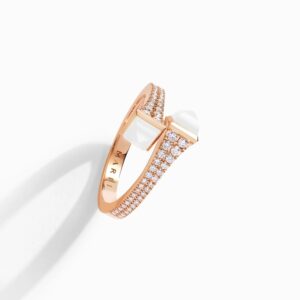 18K ROSE GOLD WHITE AGATE AND DIAMOND THIN RING