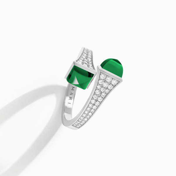 18K WHITE GOLD GREEN AGATE AND DIAMOND MEDIUM RING