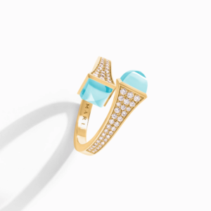 18K YELLOW GOLD SEA BLUE CHALCEDONY AND DIAMOND MEDIUM RING