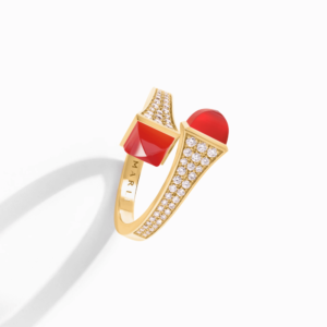 18K YELLOW GOLD RED AGATE AND DIAMOND MEDIUM RING