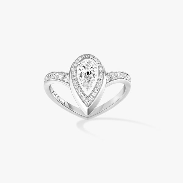 18K WHITE GOLD DIAMOND RING
